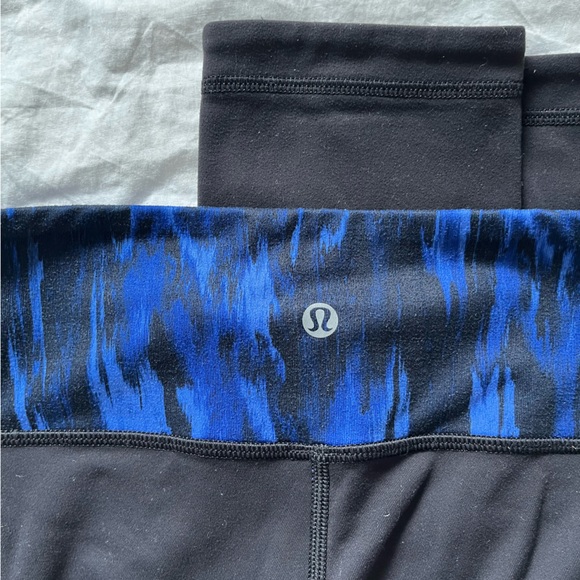 Lululemon cropped leggings - Picture 2 of 4